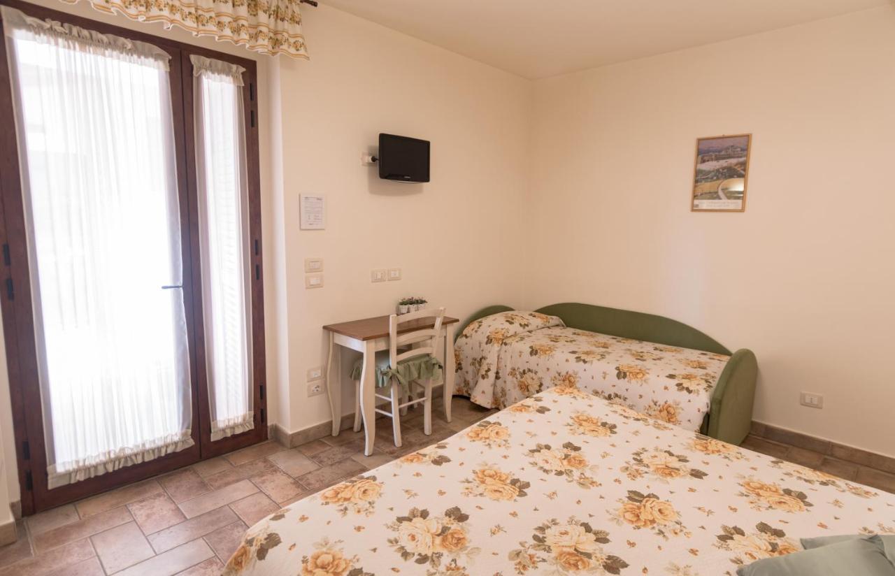 Rosa Di Assisi Bed & Breakfast Bastia Umbra Exterior foto