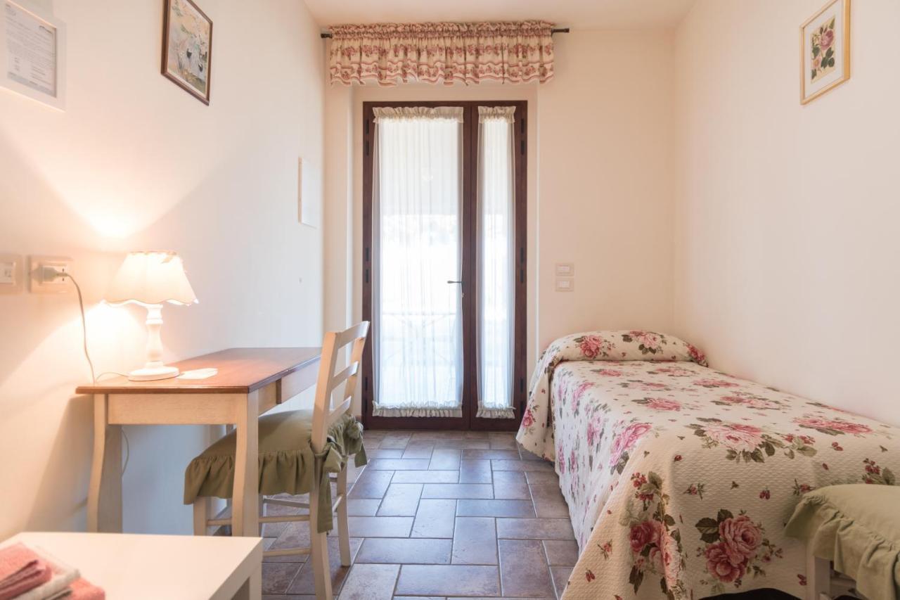Rosa Di Assisi Bed & Breakfast Bastia Umbra Exterior foto