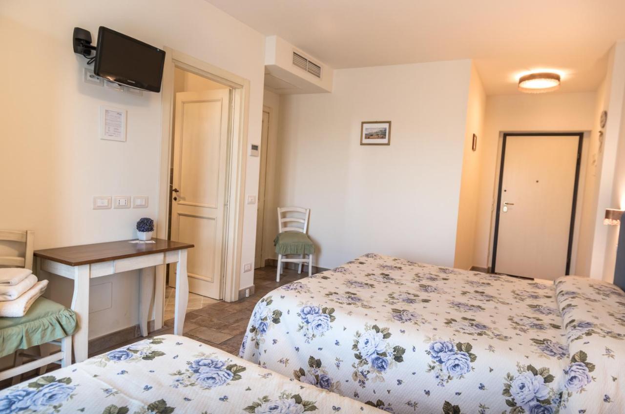 Rosa Di Assisi Bed & Breakfast Bastia Umbra Exterior foto