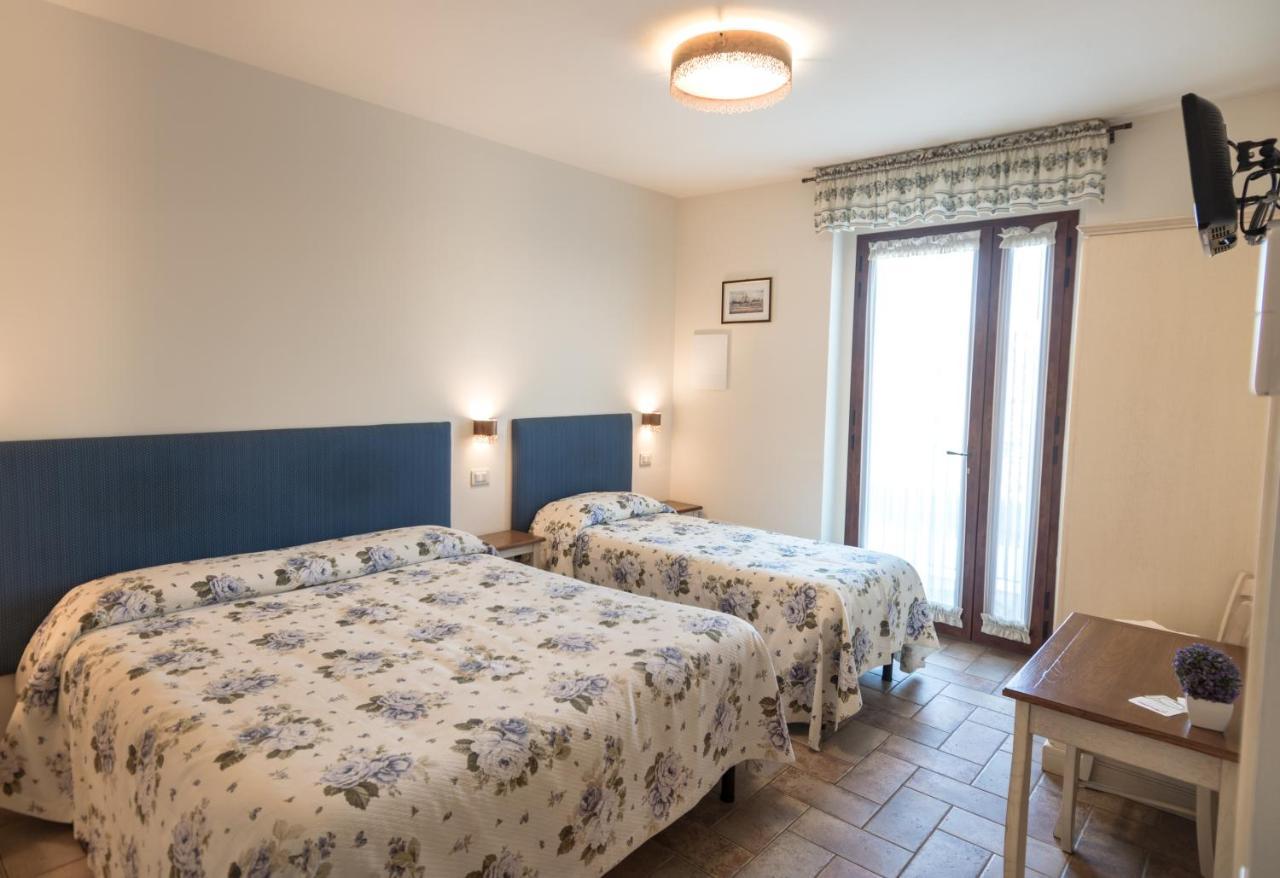 Rosa Di Assisi Bed & Breakfast Bastia Umbra Exterior foto