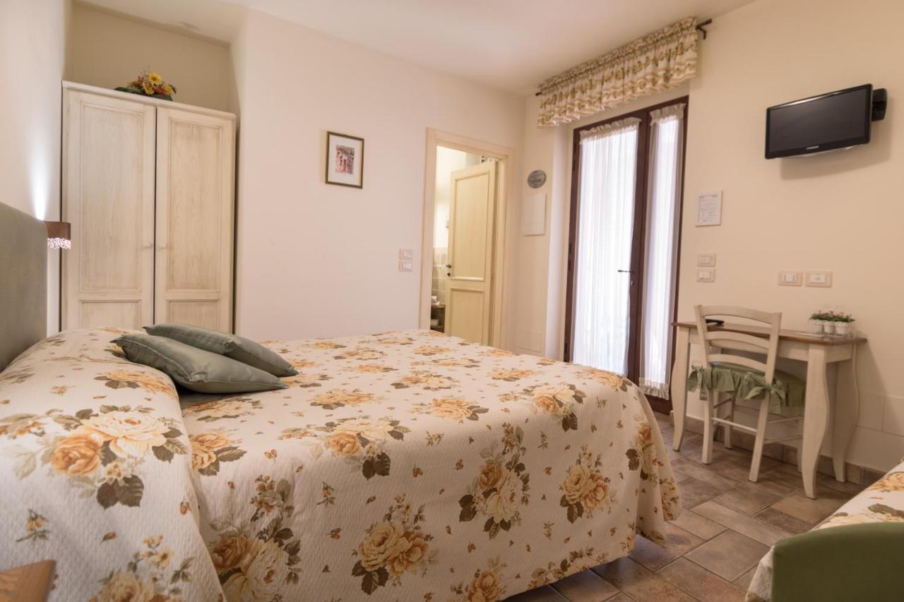 Rosa Di Assisi Bed & Breakfast Bastia Umbra Exterior foto