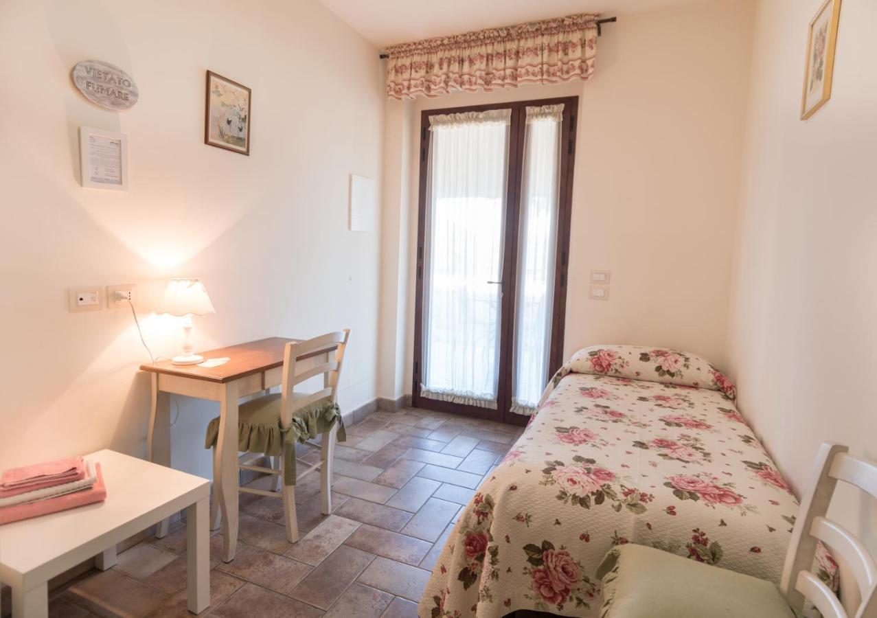 Rosa Di Assisi Bed & Breakfast Bastia Umbra Exterior foto
