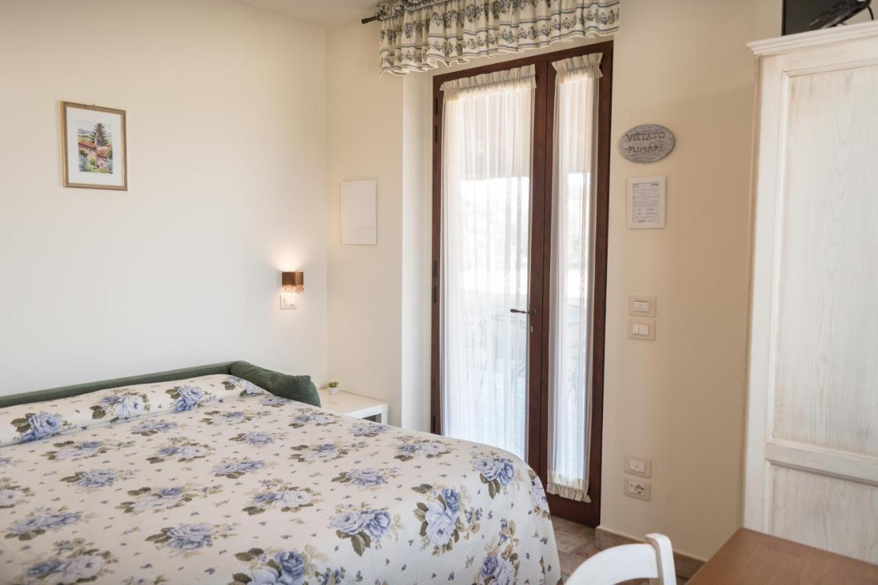 Rosa Di Assisi Bed & Breakfast Bastia Umbra Exterior foto