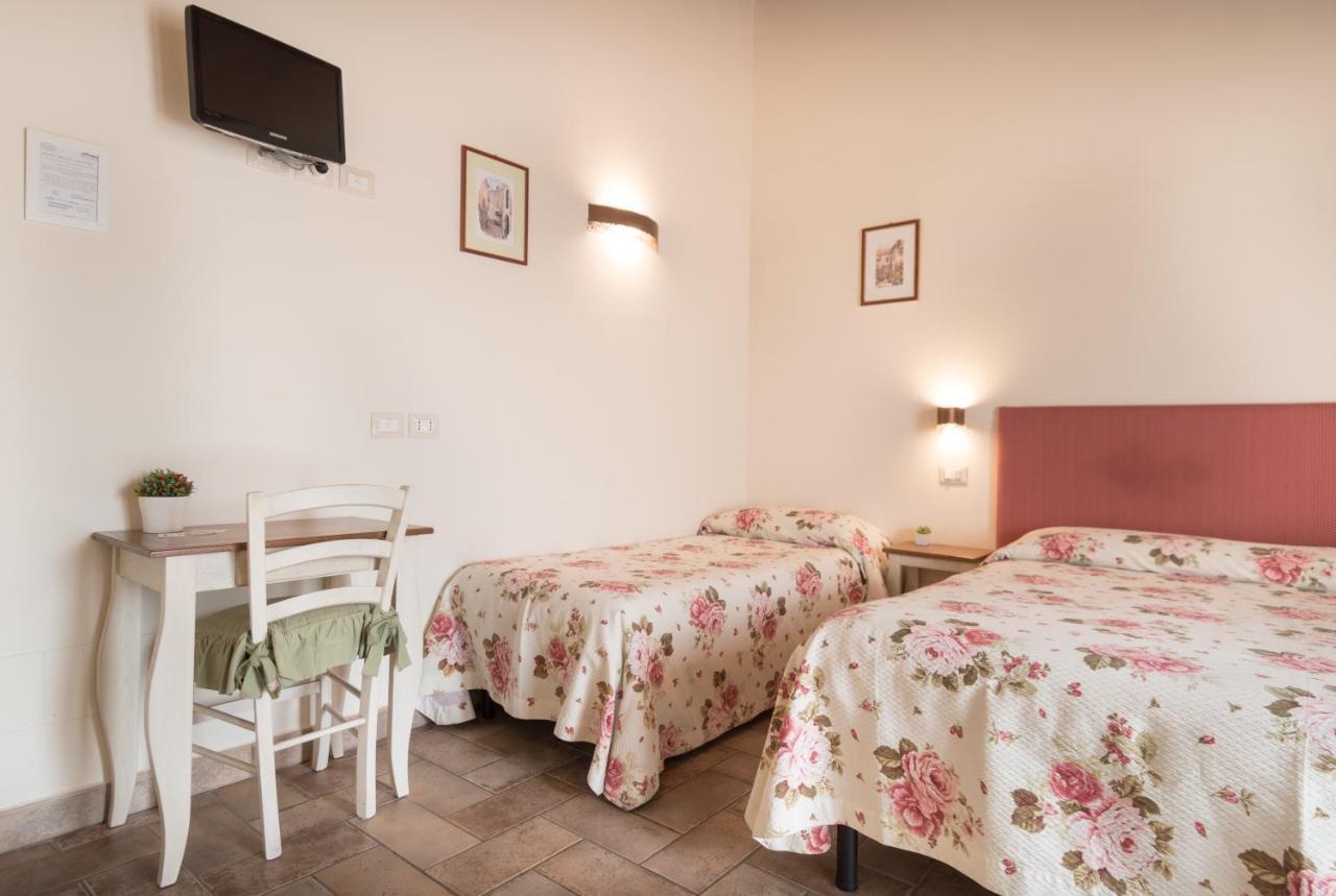 Rosa Di Assisi Bed & Breakfast Bastia Umbra Exterior foto